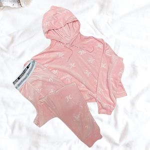 NWT Juicy Couture Velour Jogger Pajama Set